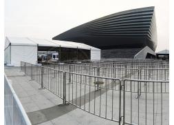 2020國(guó)際乒聯總決賽由鄭州華之熠物(wù)料租賃出租廠家助力數千米鐵馬護欄 